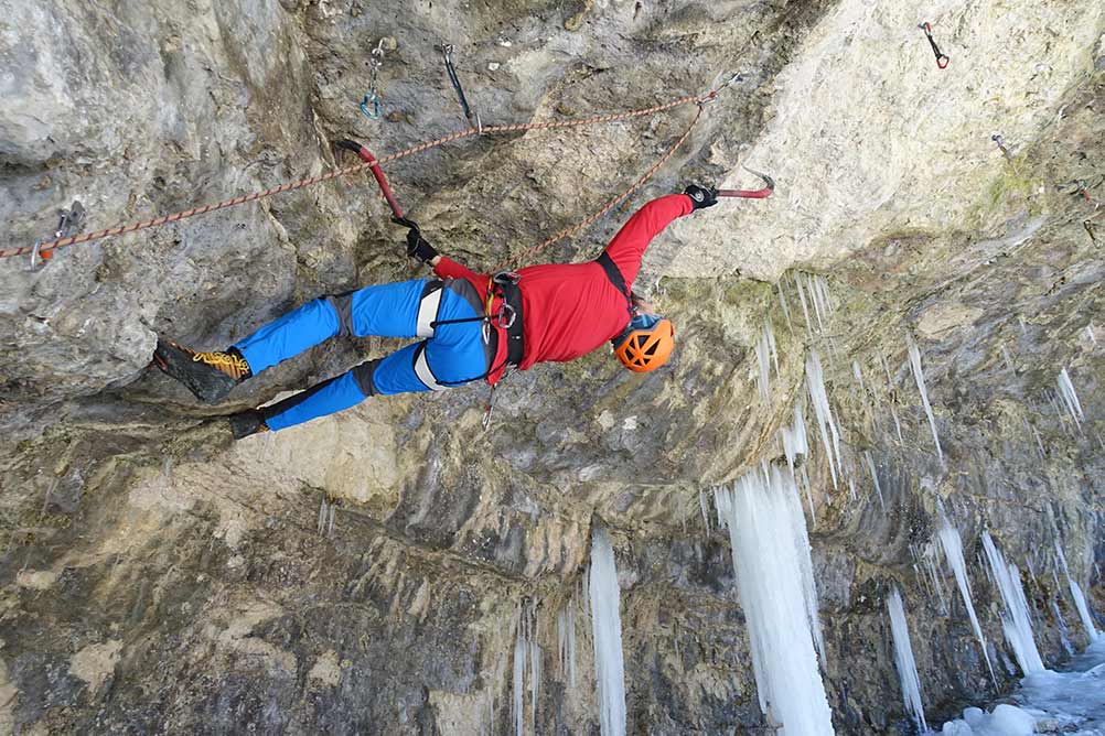  Nathan Kutcher Climbing Living In Reality M12 